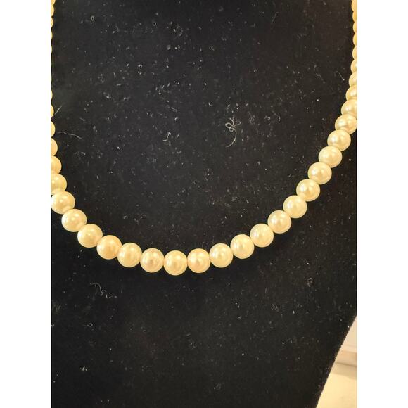 Authentic white Pearls 6-6.5 mm*silver clasp*BEAUTIFUL*16" - Picture 2 of 6